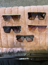 Load image into Gallery viewer, Can’t Touch This Sunglasses
